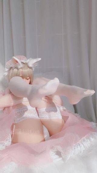 乳色吐息视频
