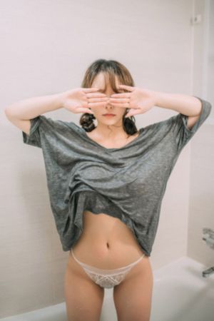 午夜精品在线