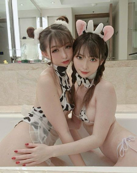 我妈妈的女朋友